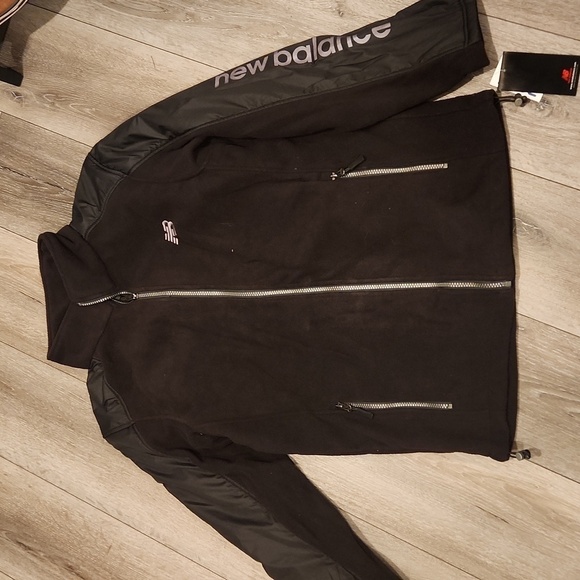 New Balance Light Jacket - Picture 1 of 5